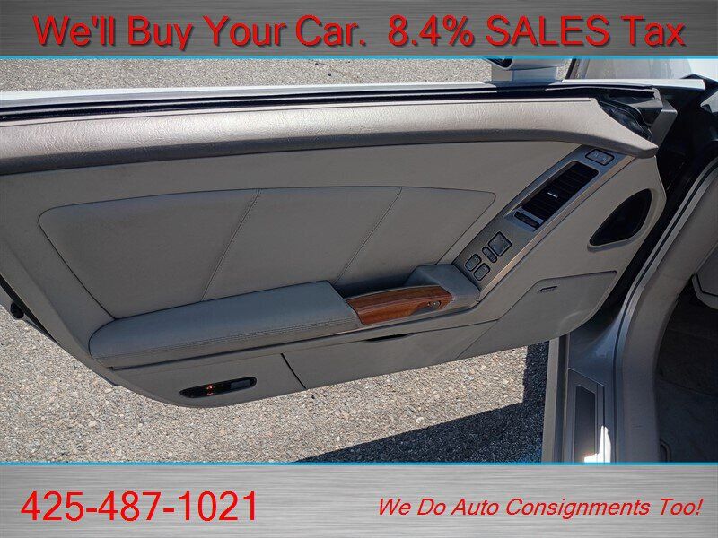 Used 2005 Cadillac XLR RWD image 17
