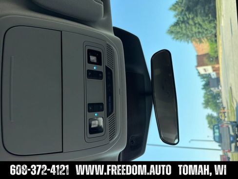 Used 2024 Ford Explorer XLT w/ Equipment Group 202A AWD/4WD image 21