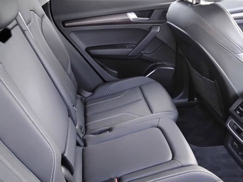 Certified 2024 Audi Q5 e Premium image 23