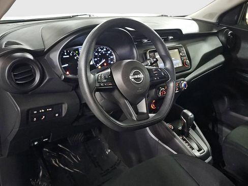 Used 2024 Nissan Kicks S image 9