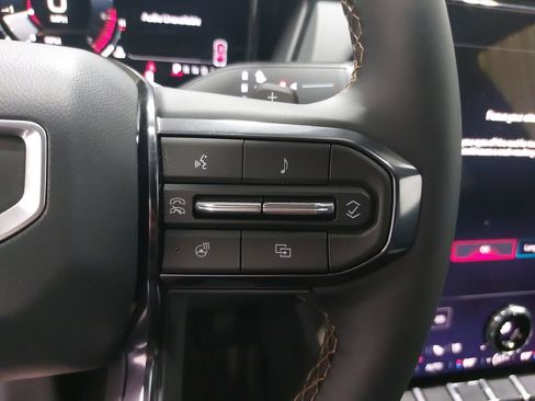 New 2026 GMC Terrain AT4 w/ Convenience Package III image 18