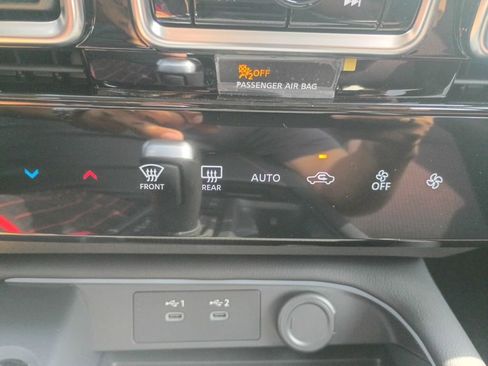 New 2026 Nissan Sentra SR w/ Floor Mat Package image 17