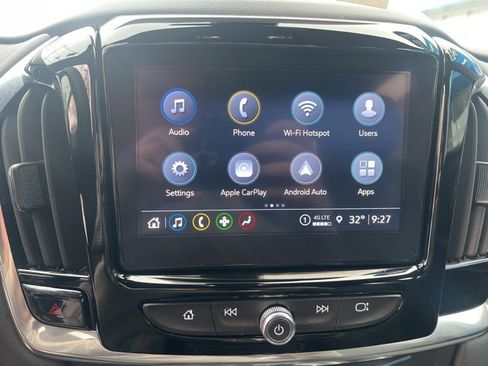 Used 2023 Chevrolet Traverse LT image 20