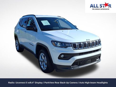 Used 2025 Jeep Compass Latitude AWD/4WD image 1
