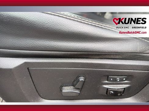 Used 2015 RAM 1500 Laramie w/ Convenience Group image 22