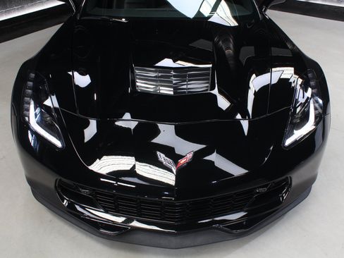 Used 2019 Chevrolet Corvette Grand Sport RWD image 12