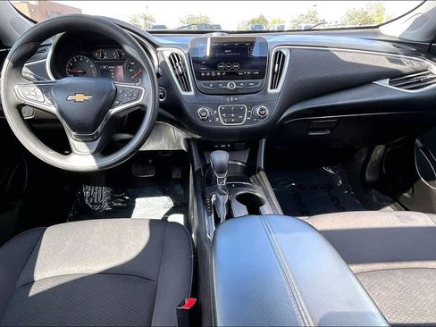 Used 2023 Chevrolet Malibu LT FWD image 14
