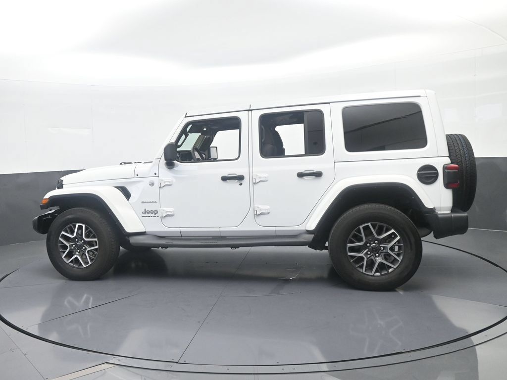 Used 2024 Jeep Wrangler Unlimited Sahara w/ Safety Group AWD/4WD image 3