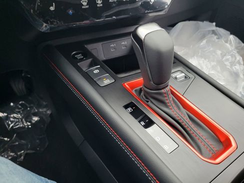 New 2026 Nissan Kicks SR w/ Cold Weather Package image 26