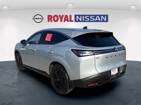 Used 2025 Nissan Murano SV image 5