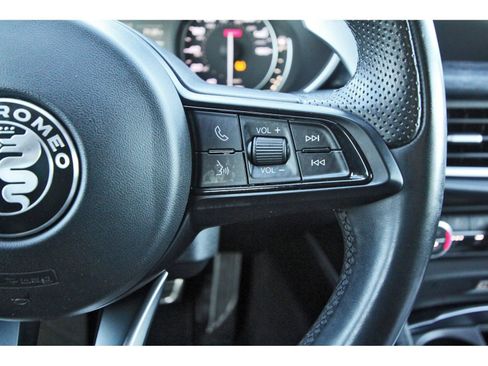 Used 2022 Alfa Romeo Stelvio Sprint image 19