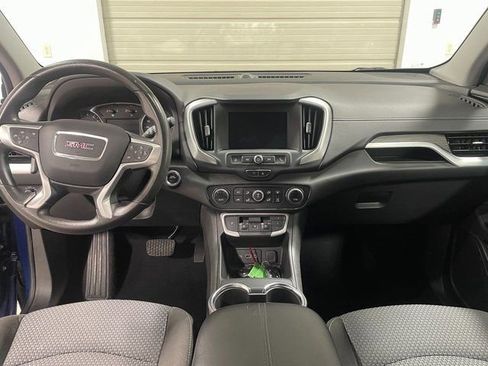 Used 2023 GMC Terrain SLE w/ Driver Convenience Package FWD image 13