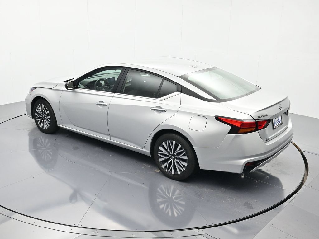 Certified 2025 Nissan Altima 2.5 SV FWD image 34