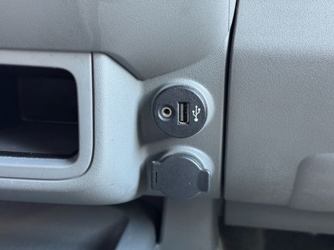 Used 2018 Nissan Frontier S AWD/4WD image 25