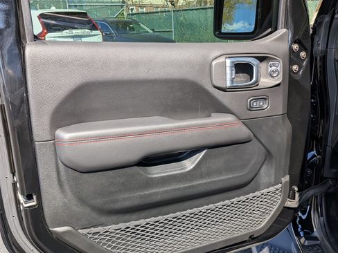 Used 2021 Jeep Wrangler Unlimited Rubicon AWD/4WD image 7