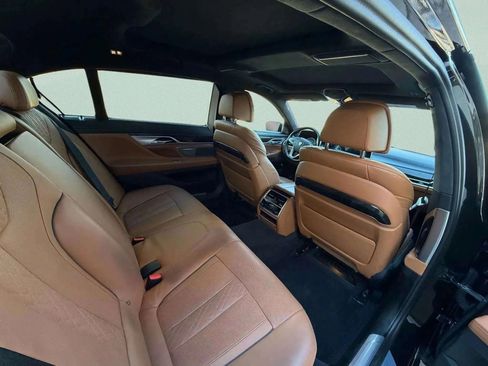 Used 2018 BMW 750i xDrive 750i xDrive Sedan 4D image 15