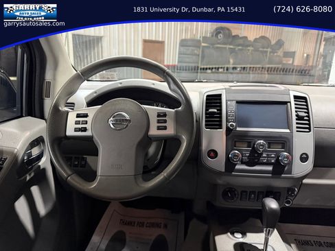 Used 2021 Nissan Frontier SV w/ Midnight Edition Floor Mats image 15