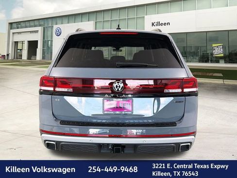 New 2026 Volkswagen Atlas Peak Edition image 6