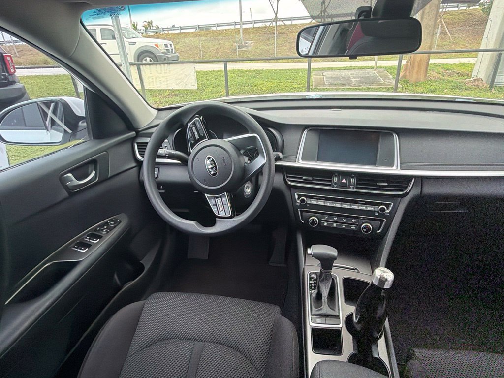 Used 2019 Kia Optima LX FWD image 12