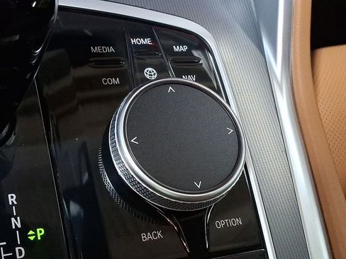 Used 2023 BMW X6 xDrive40i w/ M Sport Package image 23