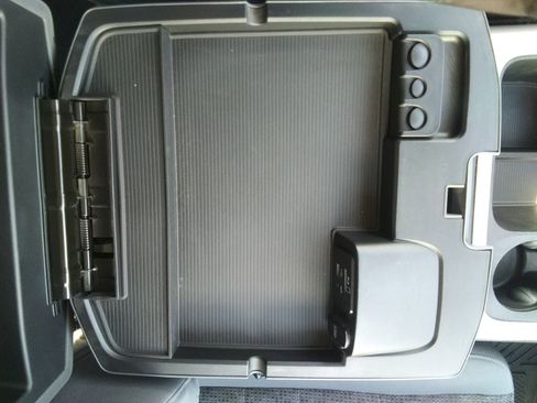 Used 2015 RAM 1500 Big Horn image 17