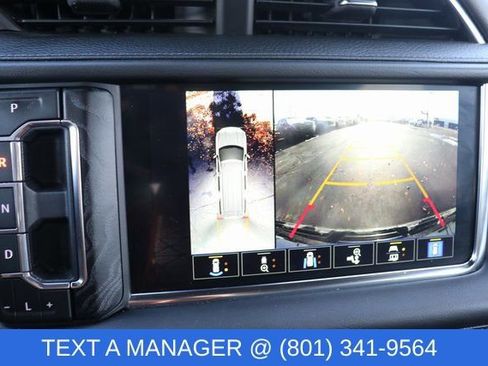 Used 2024 GMC Yukon XL Denali image 28