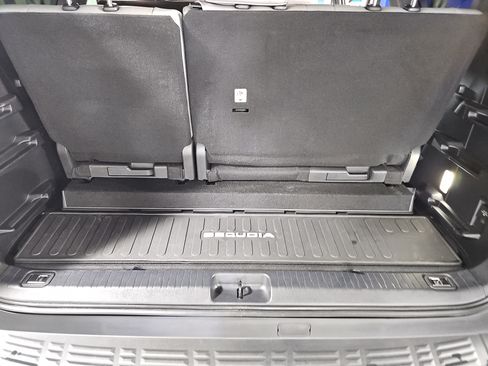 Used 2026 Toyota Sequoia Limited AWD/4WD image 13