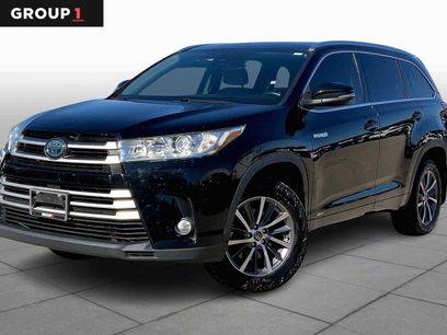 Used 2017 Toyota Highlander XLE