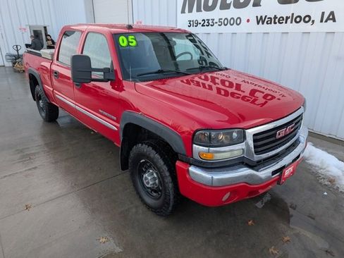 Used 2005 GMC Sierra 2500 SLE w/ Skid Plate Package image 5