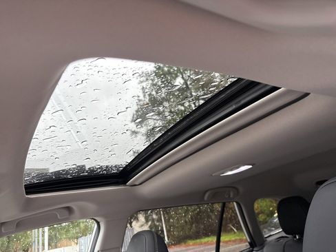 Used 2023 Subaru Outback Onyx Edition image 4