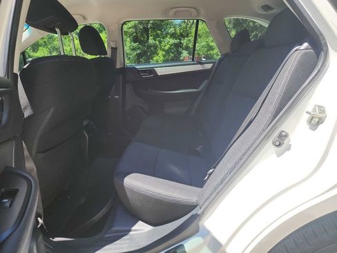 Used 2019 Subaru Outback 2.5i AWD/4WD image 32