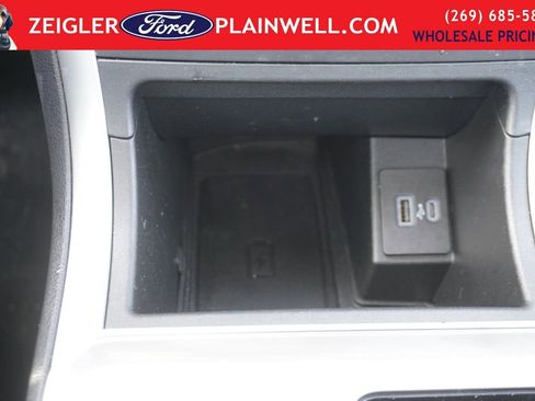 Used 2024 Ford Edge SEL w/ Convenience Package image 23