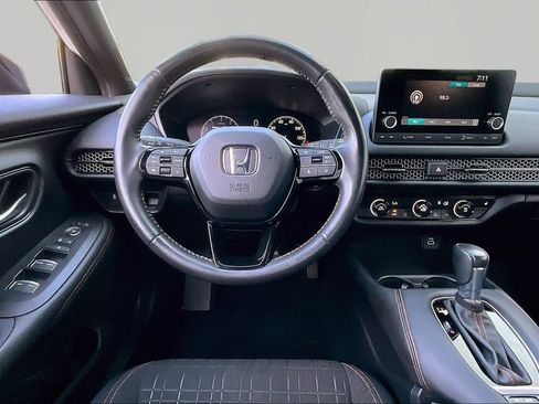 Used 2024 Honda HR-V Sport image 9