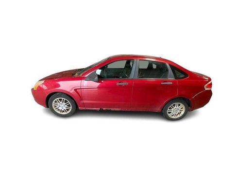 Used 2010 Ford Focus SE image 2