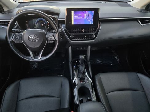 Certified 2023 Toyota Corolla Cross XLE image 13
