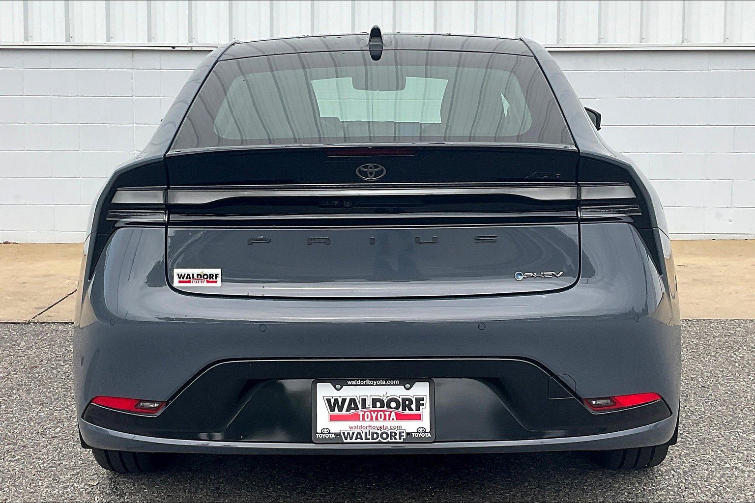 Used 2025 Toyota Prius Plug-In Hybrid w/ Limited Premium Package FWD image 4