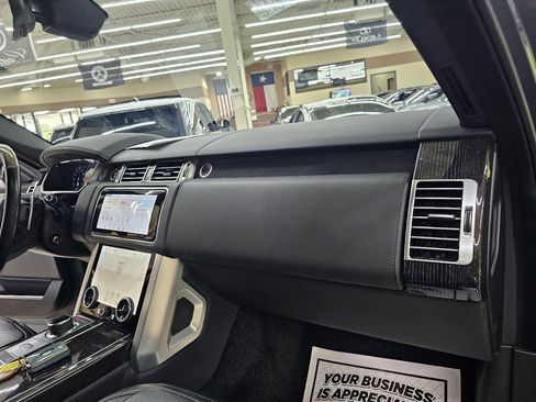 Used 2019 Land Rover Range Rover Autobiography image 25