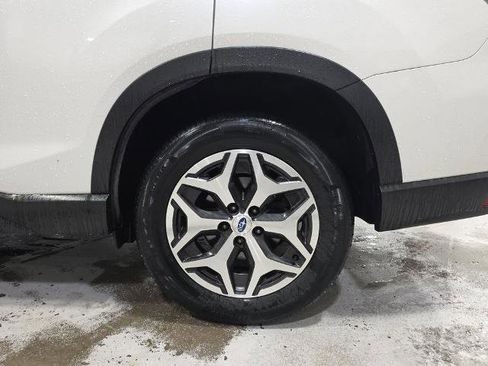 Used 2019 Subaru Forester Premium w/ All-Weather Package AWD/4WD image 12