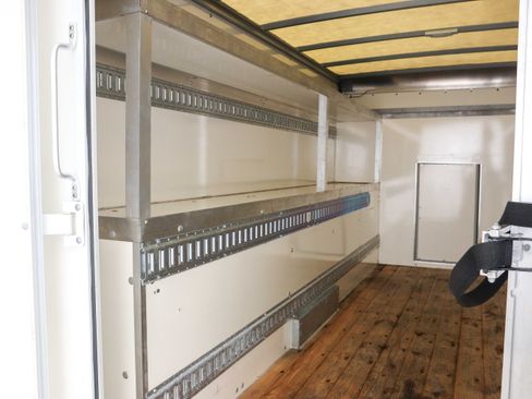 Used 2022 Ford Transit 350 DRW AWD image 10