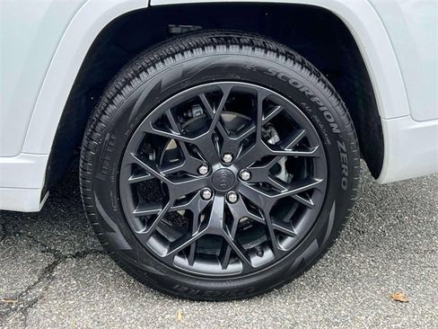 Certified 2024 Jeep Grand Cherokee L Summit image 9