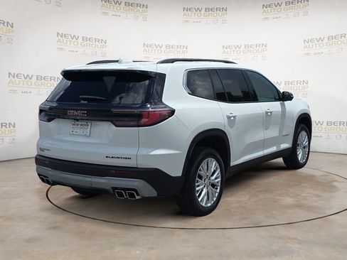 Used 2024 GMC Acadia Elevation FWD image 5