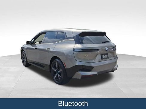 Used 2023 BMW iX xDrive50 w/ Sport Package AWD/4WD image 5