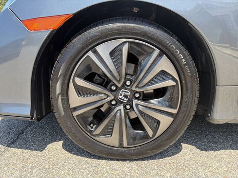 Used 2018 Honda Civic EX image 4