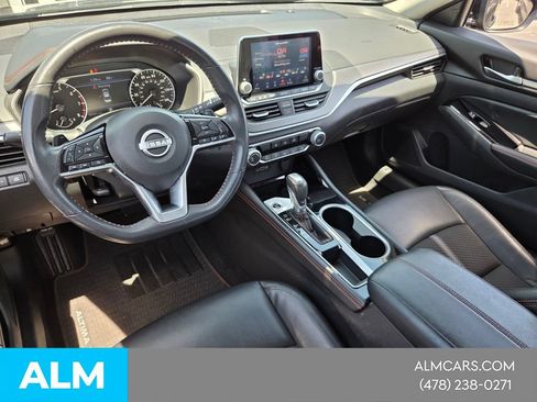 Used 2025 Nissan Altima 2.5 SR FWD image 7