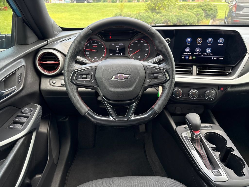 Used 2026 Chevrolet Trax RS FWD image 7