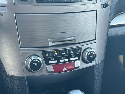 Used 2013 Subaru Outback 2.5i Premium w/ All-Weather Pkg image 16