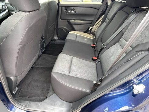 Used 2024 Nissan Rogue SV AWD/4WD image 10