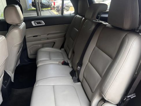 Used 2012 Ford Explorer XLT AWD/4WD image 16