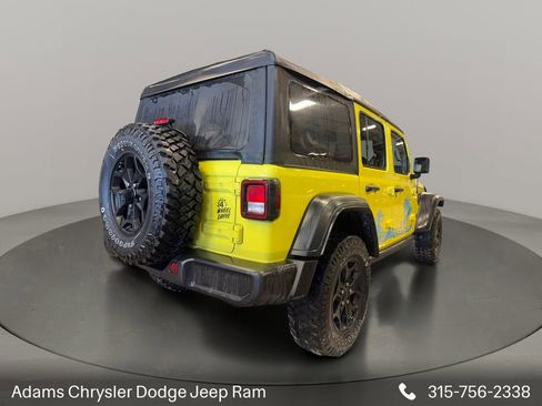 Used 2023 Jeep Wrangler Unlimited w/ Cold Weather Group image 7
