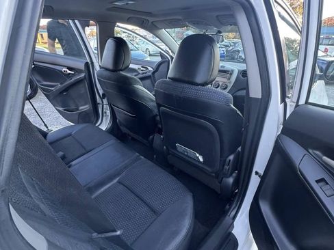 Used 2009 Pontiac Vibe GT image 13